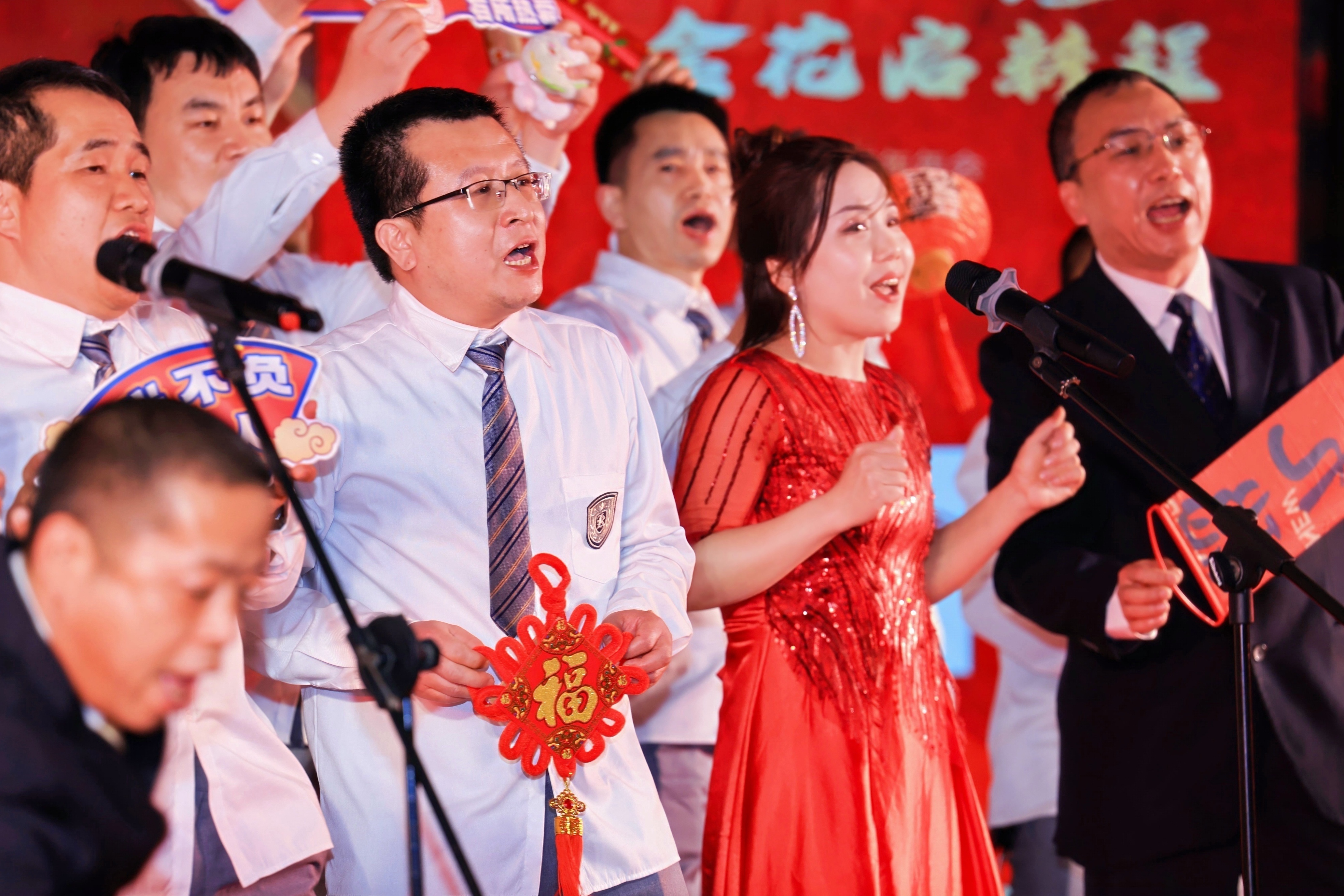 九游会老哥必备的交流社区论坛股份2025年年会